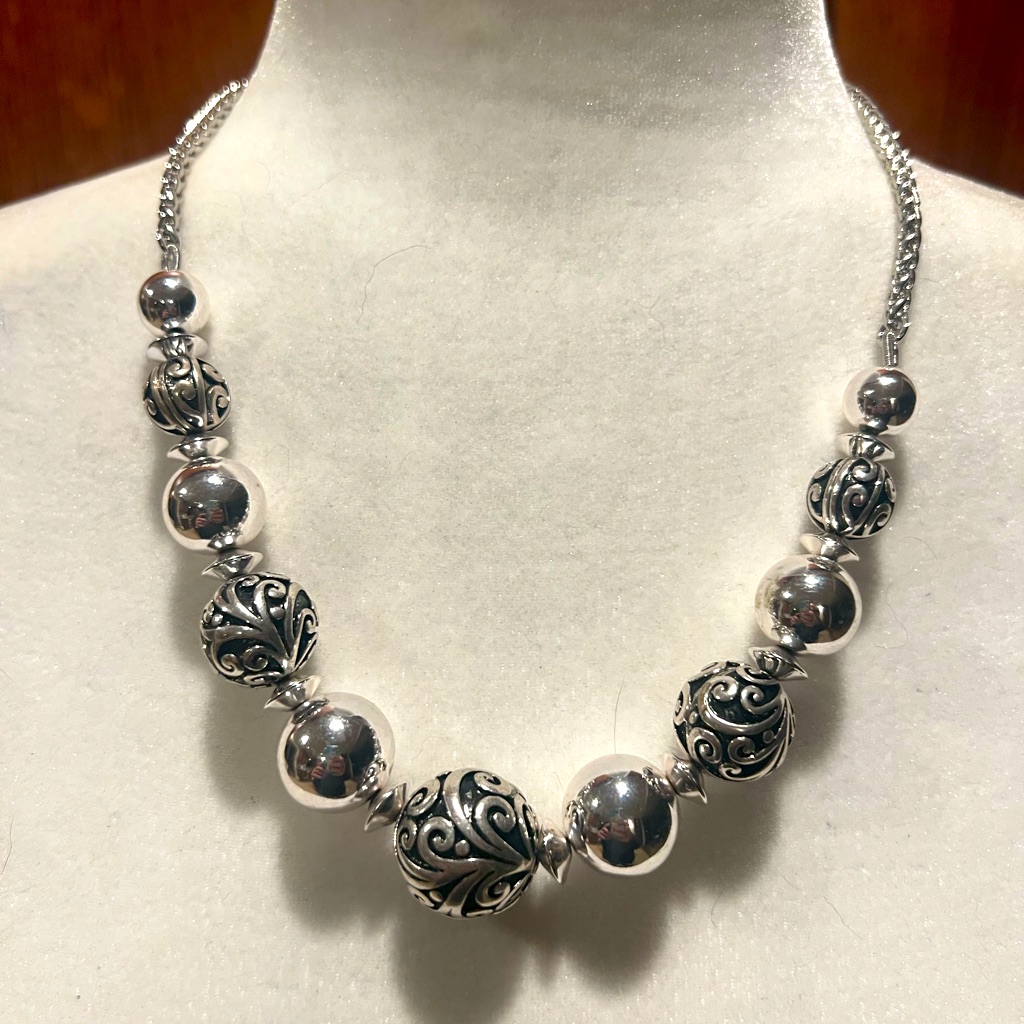Nwt Scroll & Vine Silver Scroll Balls Necklace